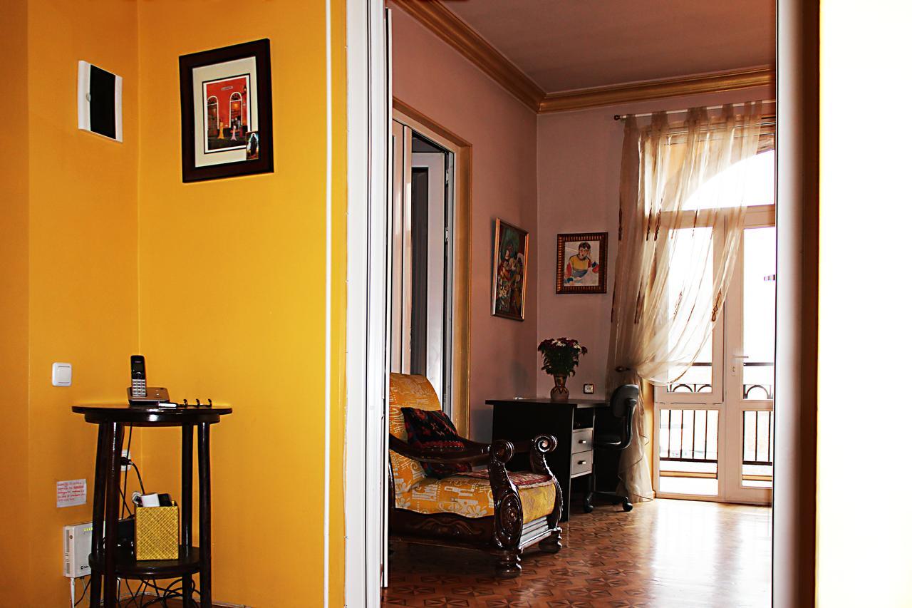 Vivid 2 Bedroom Apt. Γιερεβάν Εξωτερικό φωτογραφία